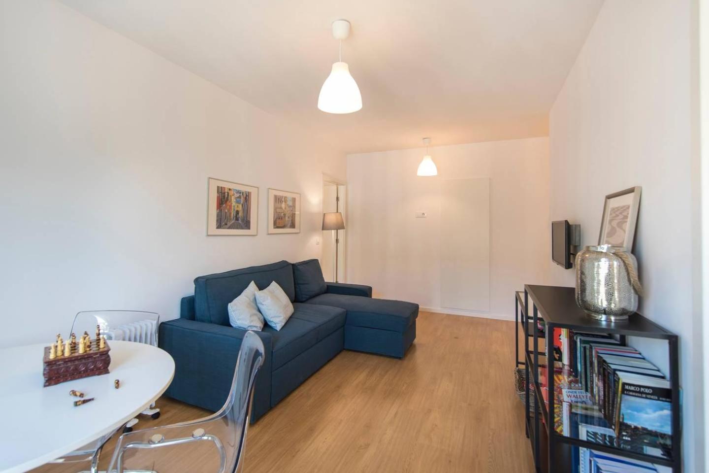 Comfortable Apartment In Campo Pequeno Lisboa Exteriör bild