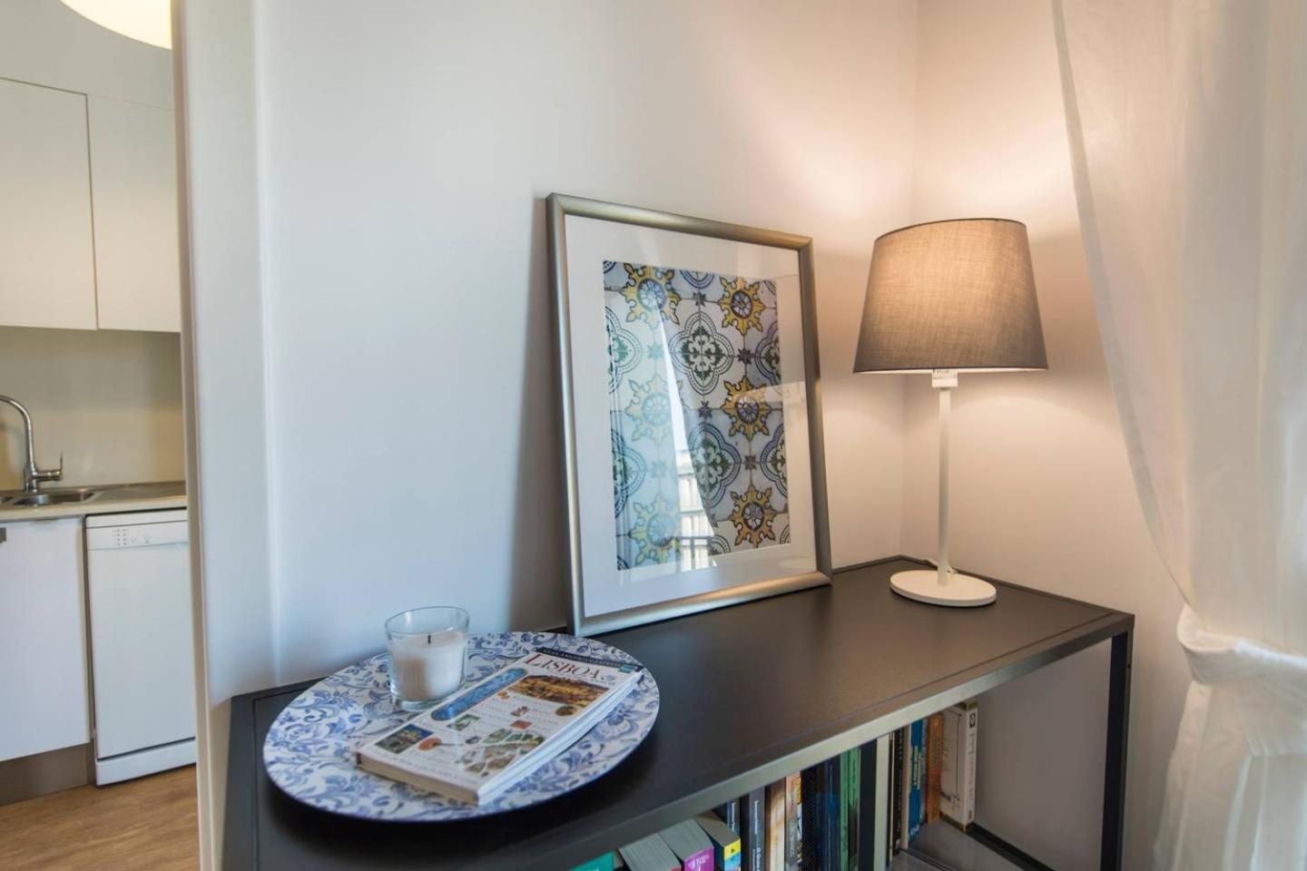 Comfortable Apartment In Campo Pequeno Lisboa Exteriör bild